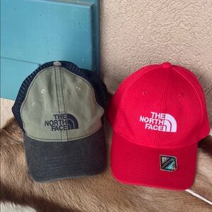 The North Face set‎ of 2 caps.